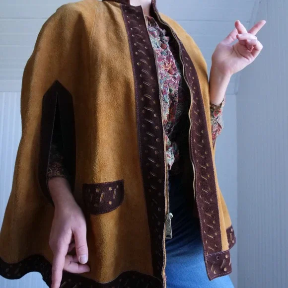 Amazing‎ 70s suede leather zip up cape - Picture 7 of 8